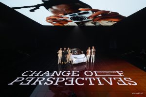 “다시 2인승으로 돌아왔다”…스마트, 콘셉트 #2로 도심차 판 흔든다 Smart Concepthashtag2 Brand Event Beijing Reveal25 75da62 3