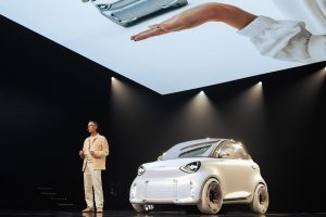 “다시 2인승으로 돌아왔다”…스마트, 콘셉트 #2로 도심차 판 흔든다 Smart Concepthashtag2 Brand Event Beijing Reveal7 F42262 13