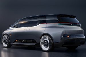 지리, 로봇택시 10만 대 선언…‘운전석 없는 차’ 공개 8