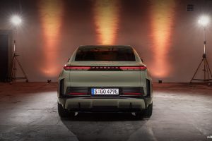 0→100km/h 2.5초… 카이엔 터보 쿠페 일렉트릭, 성능 한계 밀었다 7