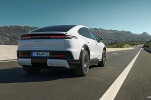 0→100km/h 2.5초… 카이엔 터보 쿠페 일렉트릭, 성능 한계 밀었다 19