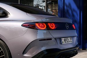 메르세데스-벤츠 전기 C-클래스 세계 최초 공개, WLTP 762km·10분 충전 325km imgi 11 mercedes benz c klasse 400 4matic weltpremiere 2026 12 1400x933 1 10