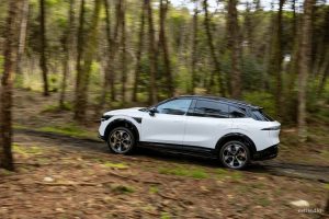 국내 출시 확정 지커 7X, 라이다까지 기본…5300만 원에 이게 된다고? imgi 14 1756284391 zeekr portugal april25 g2 030 16 9 17