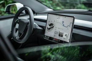 테슬라, FSD v14.3 배포 시작…AI 컴파일러 전면 교체로 반응속도 20% 단축 imgi 16 tesla interior navigation fsd 1000x600 1 2