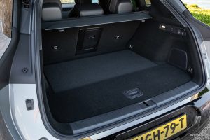 국내 출시 확정 지커 7X, 라이다까지 기본…5300만 원에 이게 된다고? imgi 199 1744546126 zeekr 7x interior 059 47