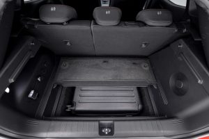 트렁크 441L로 ID.3 앞섰다…현대 아이오닉3, 숫자로 따진 경쟁력 imgi 23 Hyundai Ioniq 3 15 19