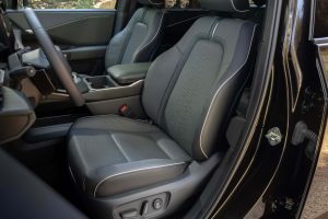 스바루(Subaru), 7인승 3열 전기 SUV '게터웨이' 공개…브랜드 역사상 최강 420마력 imgi 301 2027 subaru getaway 23