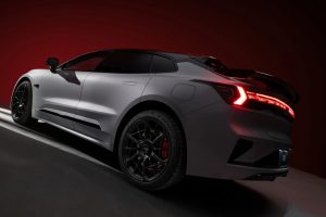 지커 001 5주년 모델 공개… 성능으로 테슬라 잡을 중국 EV 등장 4 지커 001 5주년 모델 공개… 성능으로 테슬라 잡을 중국 EV 등장 imgi 33 zeekr 001 five years anniversary 1 4