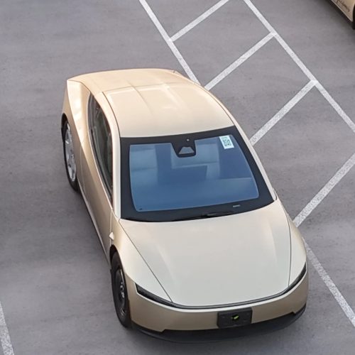 테슬라, 기가텍사스서 운전대 없는 사이버캡 양산 본격화…14대 출고장 포착 imgi 64 HGHSHRjXcAA7HE7 20