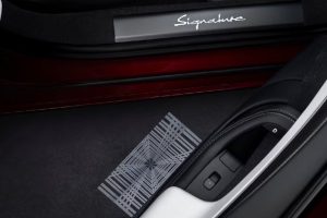 테슬라, 모델 S·X 단종 고별작 '시그니처 에디션' 출시… '럭스 패키지'에 FSD·무료 슈퍼차징까지 imgi 6 plaid puddle 5