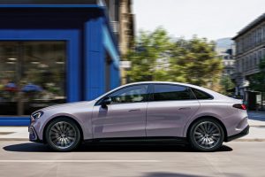 메르세데스-벤츠 전기 C-클래스 세계 최초 공개, WLTP 762km·10분 충전 325km imgi 7 mercedes benz c klasse 400 4matic weltpremiere 2026 2 1400x933 1 3