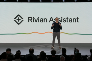 리비안(Rivian), AI 음성 비서 또 미뤄…올해 두 번째 업데이트엔 없었다 3 리비안(Rivian), AI 음성 비서 또 미뤄…올해 두 번째 업데이트엔 없었다 rivian assisant event 3