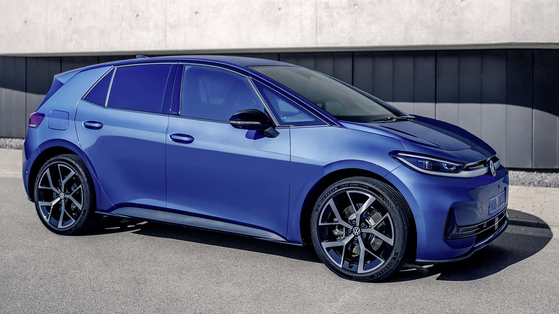 ID.3 네오, 디자인·실내 전면 수정…주행거리 630km까지 늘렸다 volkswagen id.3 neo 2026 5 1