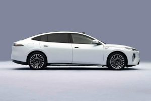 BYD 씰 08, 출시 임박…900km 전기 세단의 실체 4