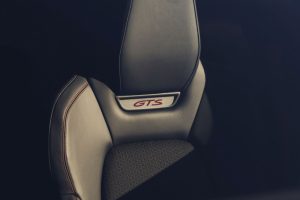 'SUV의 탈을 쓴 스포츠카' 포르쉐, 571마력 마칸 GTS 일렉트릭 국내 상륙 47
