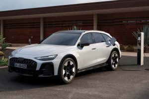 "전기로만 95km 달린다"…아우디 A6 올로드 PHEV 공개 2