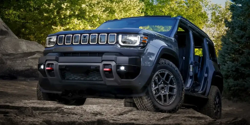 지프, 유럽 전기 SUV 전략 재정비…리콘 EV 앞세워 신차 3종 투입 2 지프, 유럽 전기 SUV 전략 재정비…리콘 EV 앞세워 신차 3종 투입 2