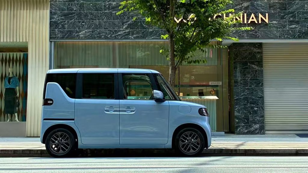 "출시 4일 만에 700대 계약"…BYD, 일본 '경차 왕국' 흔들었다 3