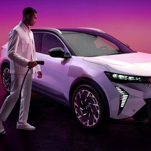 "625→642km" 르노 전기 SUV 확 바뀐다…충전도 9분 빨라져 25